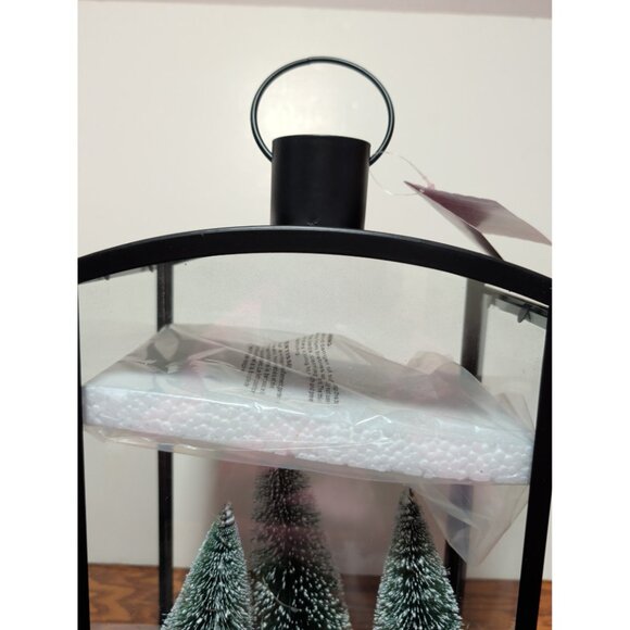 Lighted lantern - Picture 3 of 9